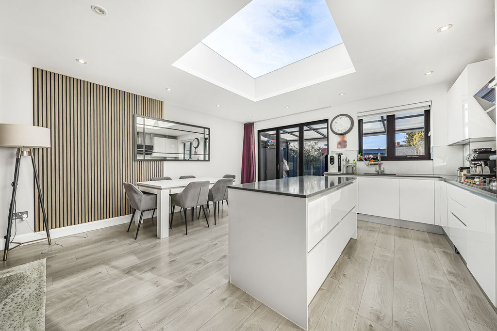 Photo 11- click for photo gallery